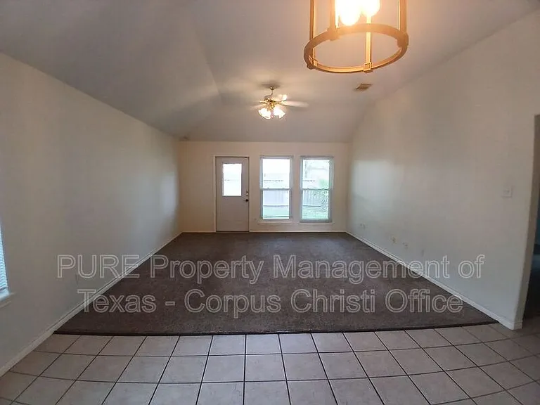 7609 Cold Springs Dr — Photo 12