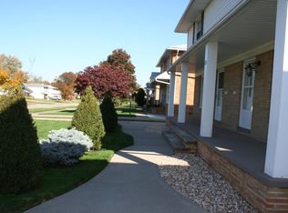 1271 Bonnie Ln, Cleveland, OH 44124