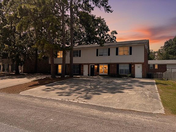 2nd image of 7653 Hunters Ridge Ln