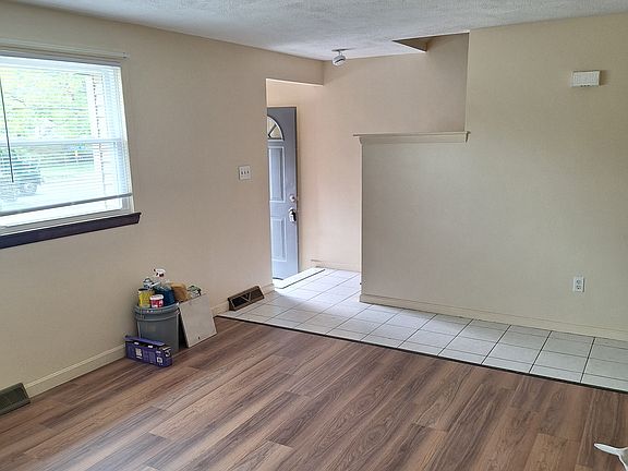 3rd image of 15-21 Pleasant St #19