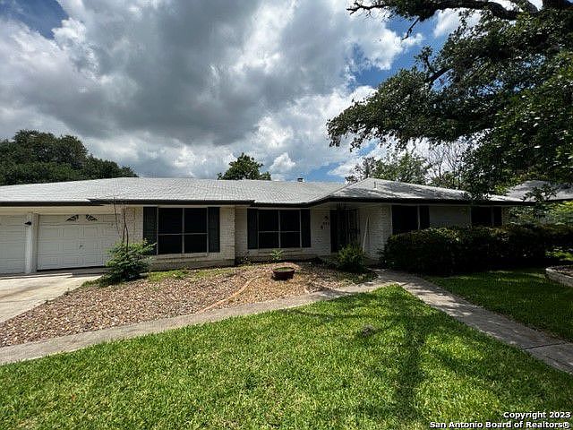 1st image of 525 Tidecrest Dr