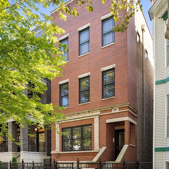 1st image of 3311 N Kenmore Ave APT 3