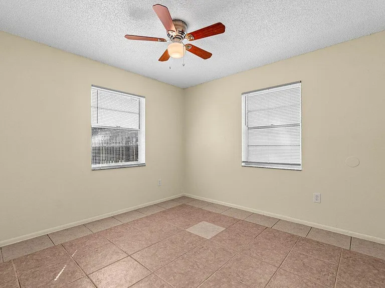 4863 Gulfstream Rd — Photo 16