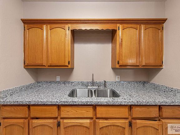 5th image of 2611 Meadow View Dr #15