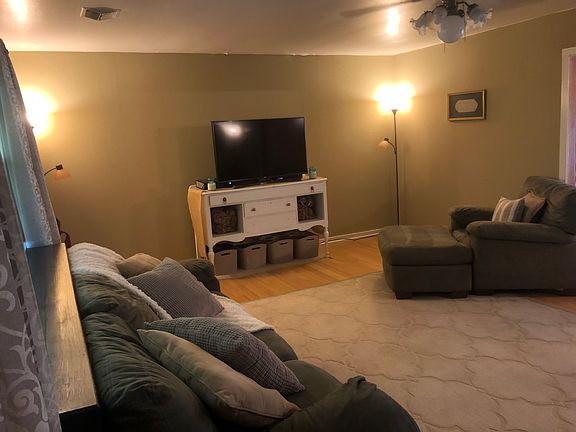 5th image of 795 Northwood Dr