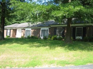 1023 Country Club Dr, Martinsville, VA 24112