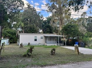 18111 Lake Front Dr, Lutz, FL 33548