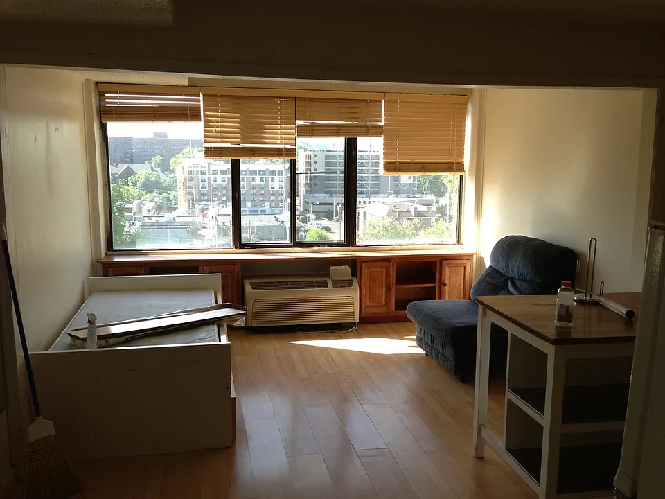 1700 W Clinch Ave #213