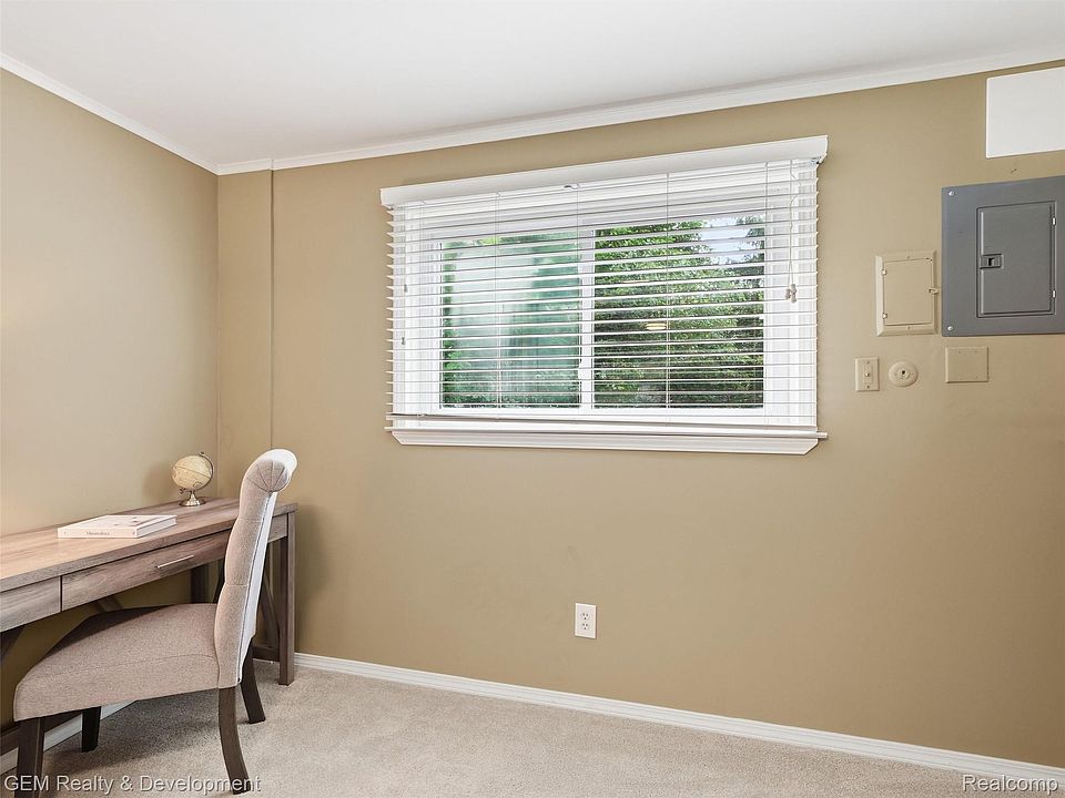 910 Virginia St, photo 28