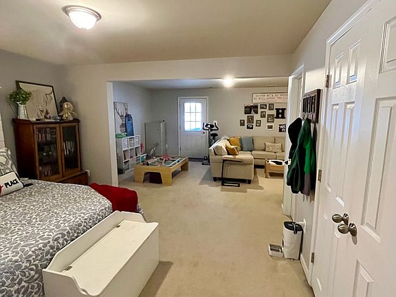 3rd image of 1135 Mare St