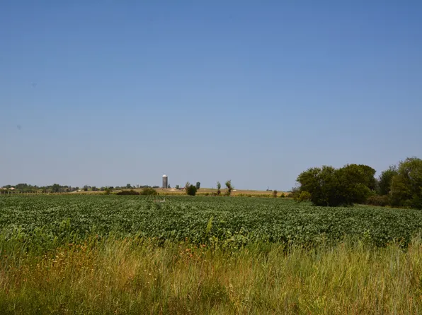 N 1634th, Lecompton, KS 66050