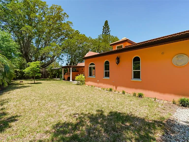 2520 Tami Sola St — Photo 48