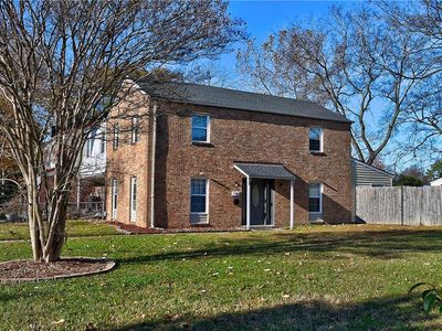 700 Lake Edward Dr, Virginia Beach, VA, 23462