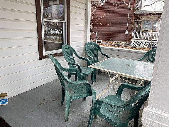3rd image of 44 Park Ln