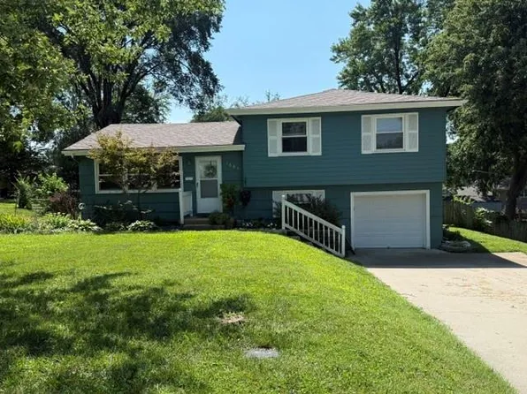 1607 NE 62nd Ter, Kansas City, MO 64118