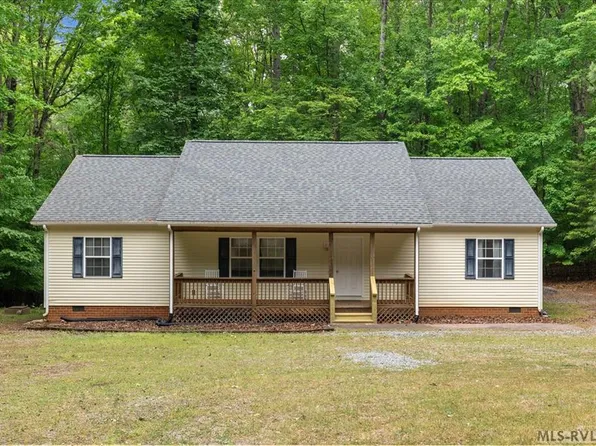 28 Oak Run, Clarksville, VA 23927
