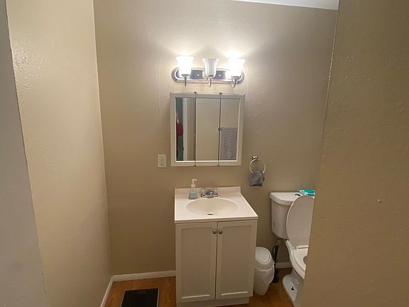 4th image of 406 Sunny Ln