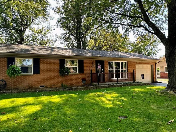 204 Bountiful Dr, Fairview Heights, IL 62208