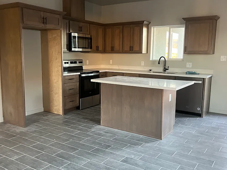 12584 E 34th Pl — Photo 4