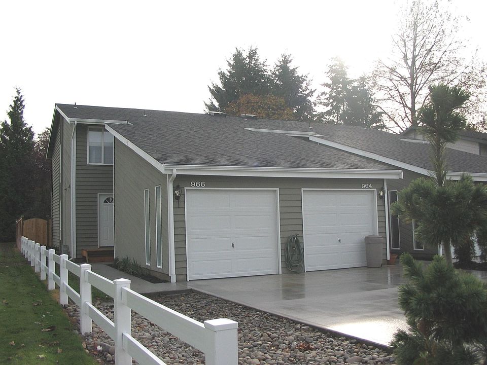 1st image of 966 28th St NE