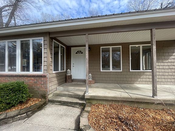 4th image of 11010 12th Ave NW