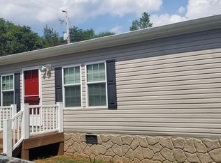206 Courtland Dr, Vinton, VA 24179