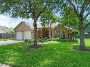 314 Summer Haven Dr, League City, TX 77573