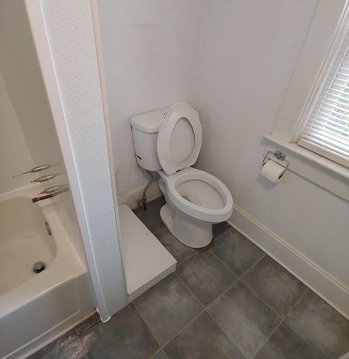 2nd image of 116 Basin St Fl 2