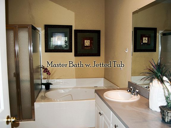 3rd image of 2252 Beach Dr
