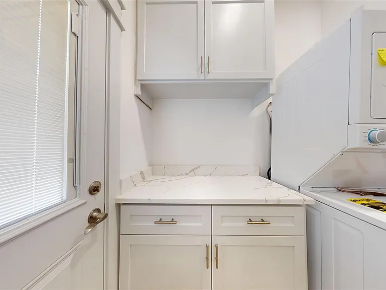 4305 Rogers St — Photo 23