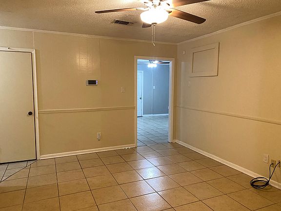 Living Room Area & storage closet Living rro