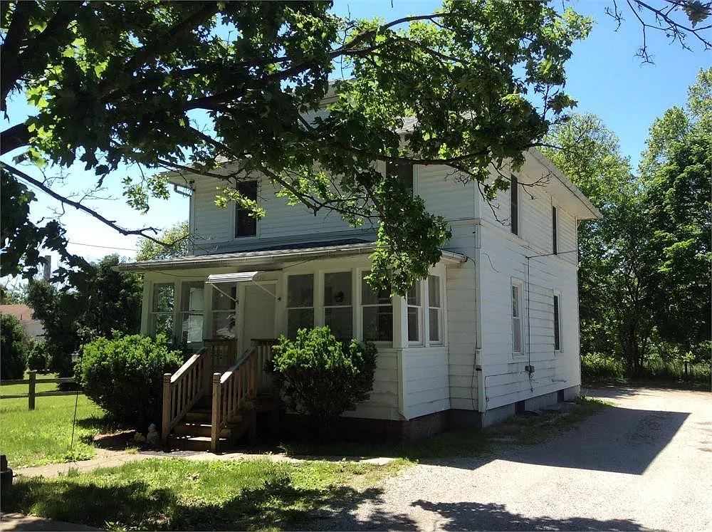 130 Stanton St photo 1