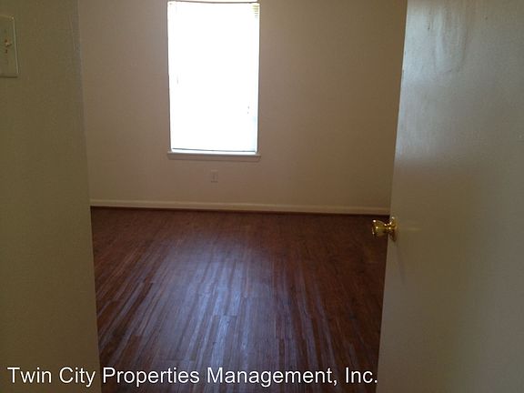 5th image of 1403A S College Ave