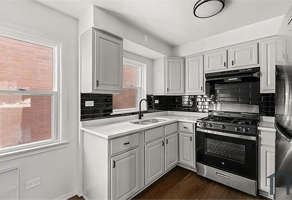 4th image of 3119 W Wabansia Ave #5