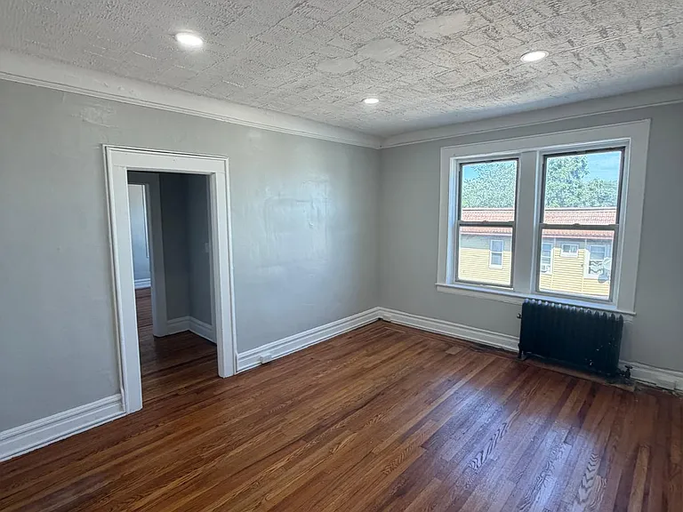 1300 Springfield Ave #304 — Photo 2