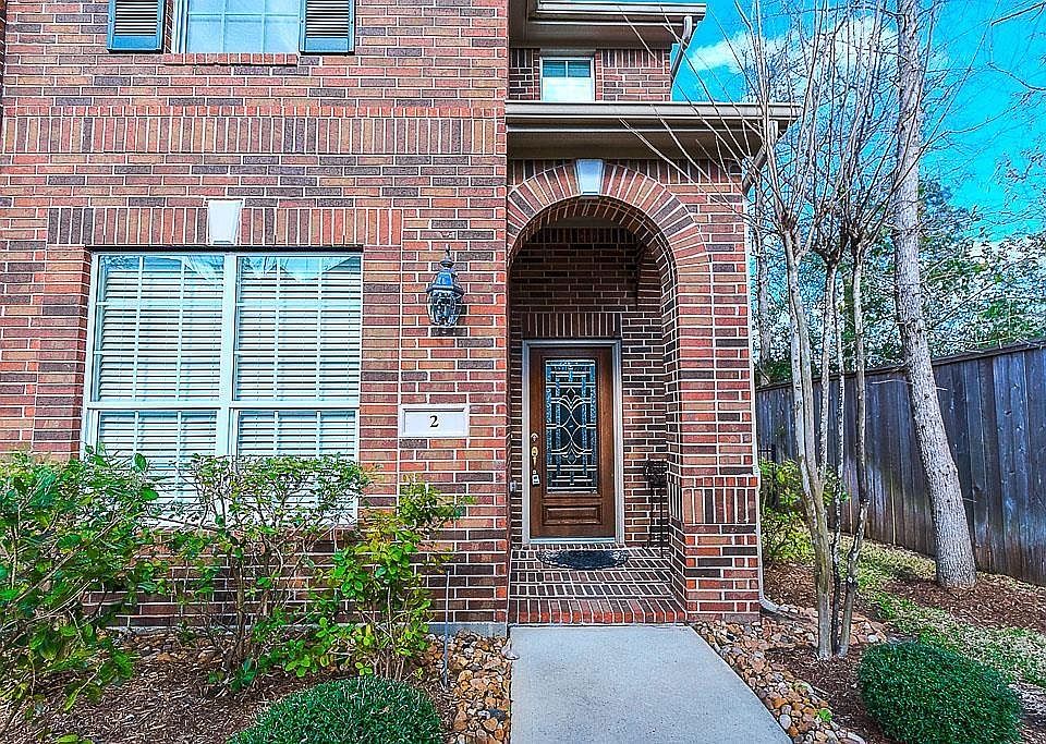1st image of 2 Bettina Ln