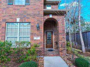 2 Bettina Ln, The Woodlands, TX 77382