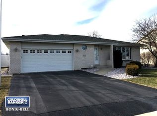 621 Columbia Dr, New Lenox, IL 60451