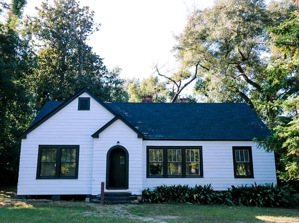 221 Barber St, Bainbridge, GA 39819