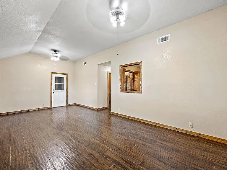 11953 FM 2153 — Photo 18