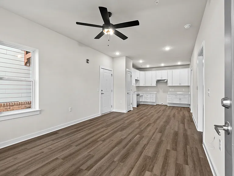 223 S 11th St #106 — Photo 9