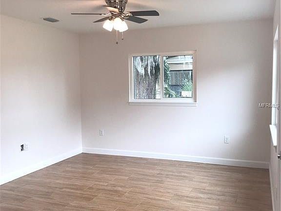 2nd image of 703 W Mansfield St