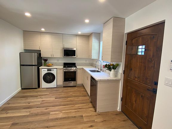 5th image of 11498 La Maida St