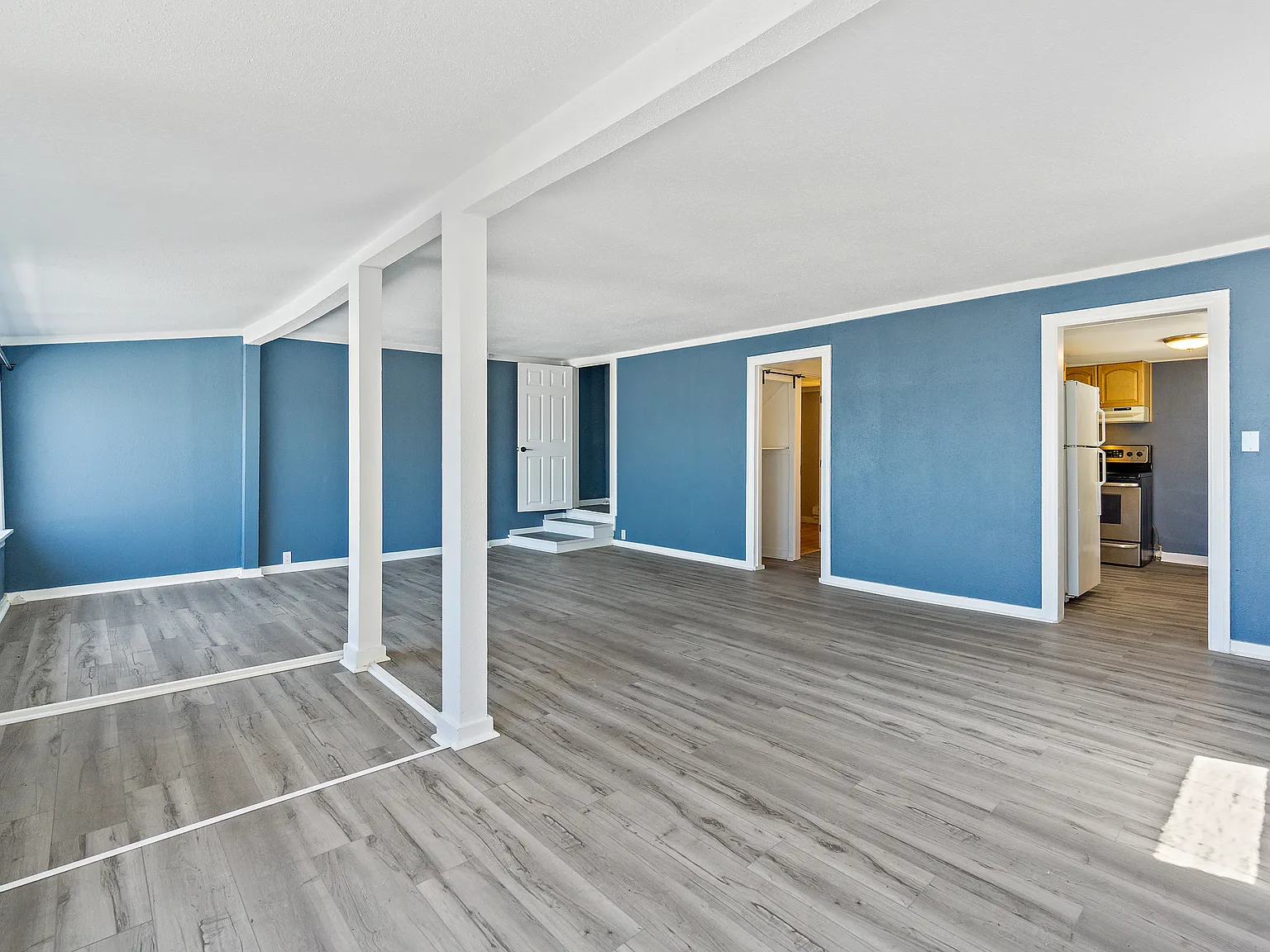 1310 Alki Ave SW, Seattle - 1 — Photo 3