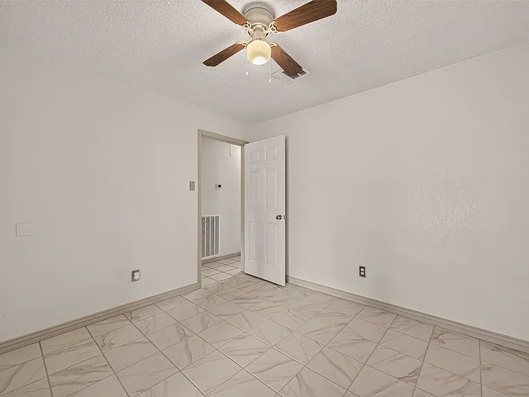 5206 Olana Dr — Photo 16