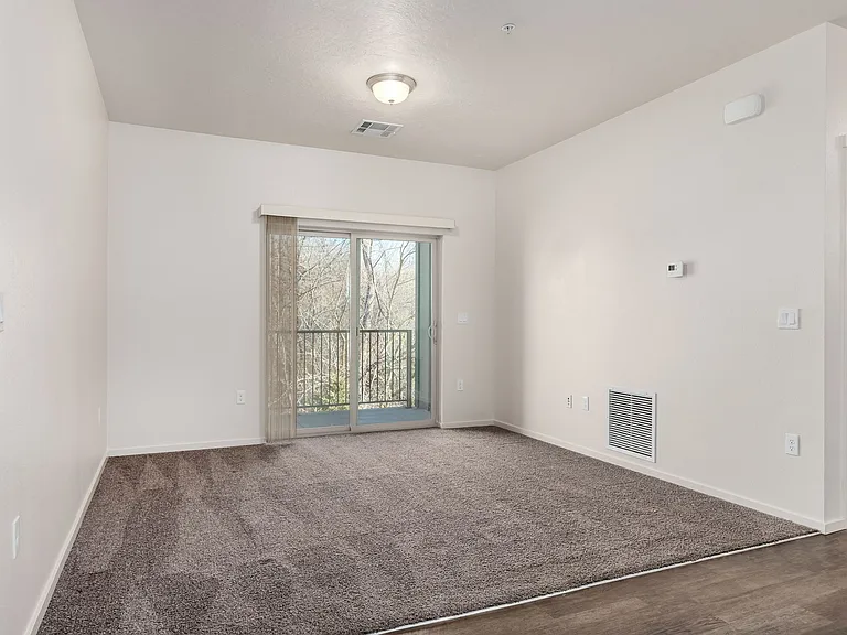 Legacy at 50th St Apartments — Photo 16