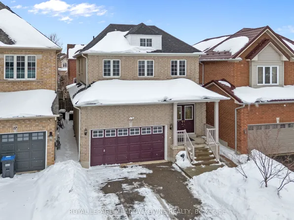 15 New Hampshire Ct, Brampton, ON L6S 0B9