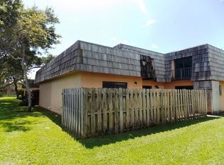 6003 Waterview Cir, Palm Springs, FL 33461