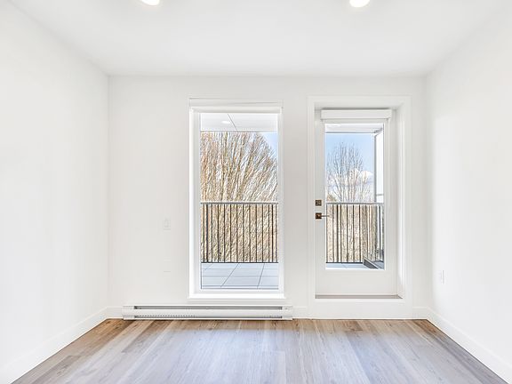 3rd image of 8605 Laurel St #434