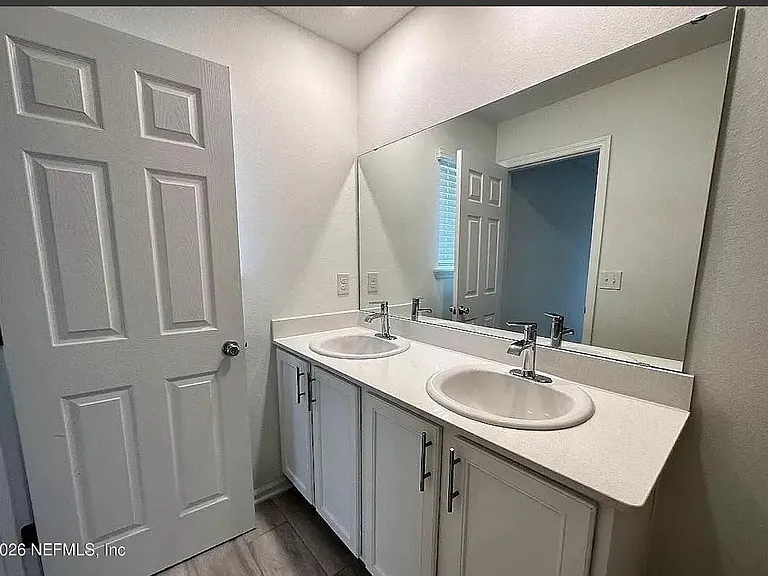 43 Great Star Ct — Photo 3